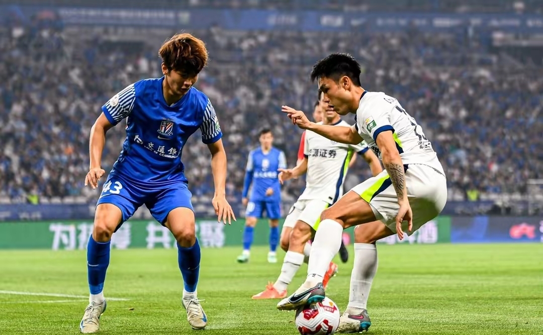 武汉三镇训练开放日,今晨门线救险引欢呼,亚冠在即,球队文化再被提及的简单介绍 武汉三镇训练开放日,今晨门线救险引欢呼,亚冠在即,球队文化再被提及的简单介绍