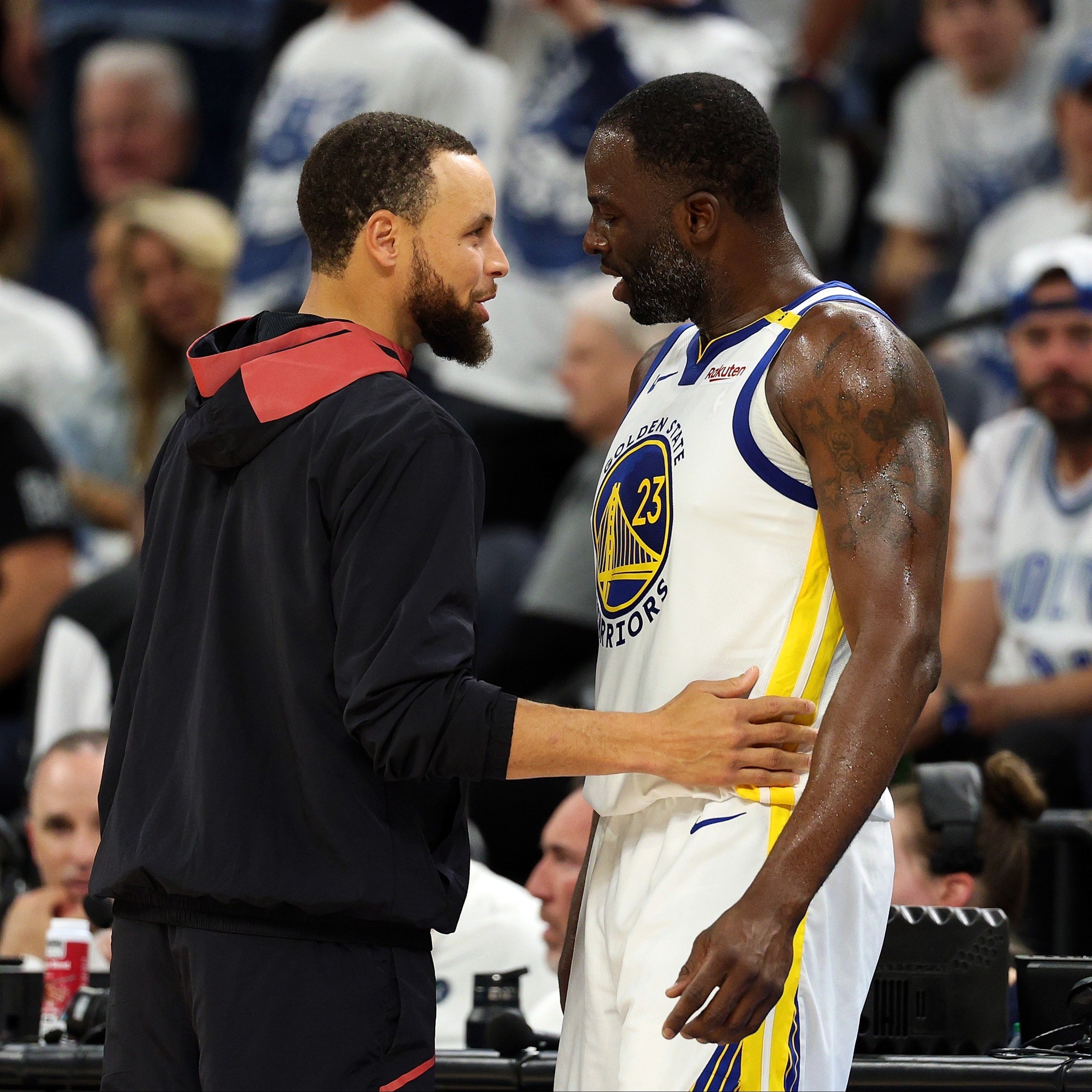 包含金州勇士围绕NBA季后赛强势反弹费耶诺德防线松动备战足总杯，奥兰多魔术伤情更新备战意大利杯直接炸裂的词条